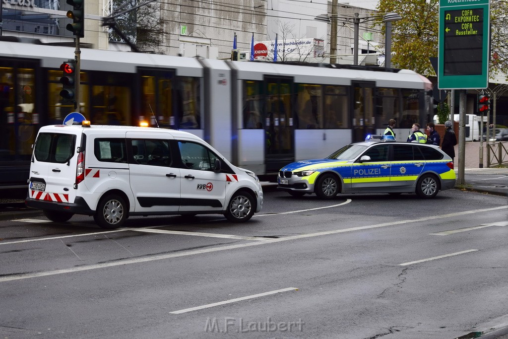 VU PKW KVB Bahn Koeln Deutz Deutz Muelheimerstr P61.JPG - Miklos Laubert